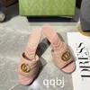 Sandales Designer Dames sandales à talons hauts pantoufles mode robes d'été flipflop élégantes femmes matures taille 35-42 4EH4