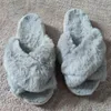 Comwarm Winter Woman Casual Fuzzy kapcie żeńskie klapki Flip Flopy puszyste buty krzyżowe slajdy miękkie pluszowe domowe kapcie G220816