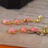 Dangle Chandelier Antik Altın İşçilik Kakma Oval Pembe Bayanlar Uzun Küpeler Cazibe Romantik Nişan Takı Aksesuarları Dangle Mil