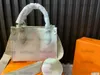 Пастель Sunrise Onthego Pm 25 см сумки M59856 Красочная женская дизайнерская сумочка на Go 2022 Весна в коллекции города Pink263n