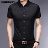 COODRONY Chemise à manches courtes Hommes Chemise d'été Cool Chemise Hommes Business Chemises décontractées Mâle Mode Star Modèle Chemise Homme S96034 210331