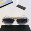 2022 Brand Logo Sungl UV400 Women Men Designer Fashion Square Luxury Beach Classic Male V Shape at the Bridge of the Nose Gl Brand Runway Metal Sun