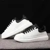 Hot sell Kvinnor Man sport löparskor K03 mjuk Bekväm skateboard resor Basketskor öka sneakers toppkvalitet vacker present D07