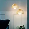 Lampade a sospensione Lampada dal design postmoderno in oro, paralume in vetro con doppia rete di ferro, lampada a sospensione a soffitto a sospensione a LED nordica sul lato del letto