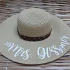 Chapeaux à large bord Chapeau de plage souple personnalisé Nom personnalisé Cadeau d'anniversaire Mariée pour être Mme Lune de miel avec Ribbo GiftsWide