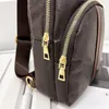 Bolso de pecho de diseñador Bolsos de moda Paquetes en 3 colores Paquete informal Monedero LaodONG5628