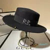 Chapeaux à large bord femmes chapeau en laine noire mode fête haut plat Fedora chaîne sangle broche dame mariage Porkpie Style