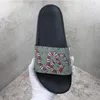Zapatillas de diseñador para mujer Diapositivas para hombre Floral Brocade Flats Gear Bottom Tiger Snaker Ace Bee Flop Flip Scuffs Casual Fashion Beach Sh
