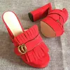 Designer Slippers New R Luxury Slides feminino Sandálias de couro feminino Plataforma de moda de skate Plataforma de moda Letra Letra Large Women's Shoes 35-45