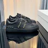 2023 Fashion Casual Shoes Patchwork Trendy Sneakers Punk Nici Niski mężczyźni Kobiety Oryginalne skórzane deskorolki Studded Flat Stor-up sport