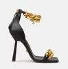 2022 Элегантные золотые цепные ремни кожаные сандалии обувь на каблуках на каблуках