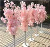 結婚式の装飾5ftの背の高い10個/ロットの装飾的な花の花輪スリック人工桜の花の木ローマのコラムロードのリード線パーティーモールを開けた小道具