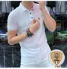 Męski stały kolor Casual Polo T-shirt Dekorat cukierki jasny kolor Męski Lapel Polo Tops Wysokiej jakości odzież wysokiej jakości mężczyzny M-4XL