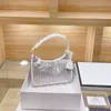 Senaste kvinnliga designers handväska diamant hobo shouler väska mode bling tote luxurys lady luxurys purses nylon glänsande