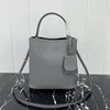 Luxe medium Saffiano Leather Panier Bag Metal Hardware Handtas Dames Magneet Sluiting Portemonnee