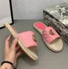 2021 Principios del verano serie otoño accesorios zapatillas pescador Cuerda única tejida plataforma impermeable suela de paja tejida Zapatos dorados Sandalias