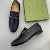 Zapatos de vestir formales de calidad para hombres gentiles Zapatos de cuero genuino negro Punta estrecha Marca de diseñador Hombres Oxfords de negocios Casual