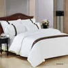 Bedding Conjuntos 2022 Promoção 100% algodão Home El Set Swhite Luxury Setin Strip Linha de quatro peças Capas de edredão2 travesseiros