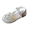 Sandálias de Meninas Crianças Bebê Rebite Bebê Sapatos Verão Crianças Oco Moda Menina Princesa Sapatos Solas Macias Sandálias Casuais G220418
