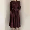 2022 가을 새로운 긴 슬리브 간단한 트렌치 코트 복장 세련된 숙녀 재킷 숙녀 유행 의류 여자 바람발기 L220725
