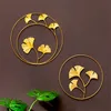 Nordic Light Luxury Golden Ginkgo Biloba Hanging Modern Creative Home Metal smides järnblad Rund väggdekoration hänge 220727