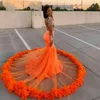 VARM! Nyaste ankomst Orange Mermaid Prom Klänningar Lace Pärlor Kristallfjäder Formell Aftonklänning 2022 Sheer Neck African Robes de Soirée