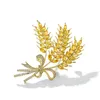 Super qualità diamante spille di grano spille donne corpetto di perle sciarpa di seta sicura fibbia spilla di perle abiti pin abito femminile gioielli in oro accessori pendenti