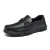 정품 가죽 신발 남성 로퍼 부드러운 남자 캐주얼 신발 새로운 남성 신발 검은 갈색 미끄러짐 플랫폼 신발 비즈니스 보트