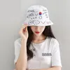 Designer Bucket Hat Luxurys Bucket Hats Solid Color Mönster Letter Sunhats Fashion Casual Temperament Hundred Take Sun Caps Travel5990813