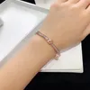 Nuovi braccialetti alla moda Bracciale da donna Bracciale di lusso con lettera di design Bracciale in cristallo placcato oro rosa Amanti del matrimonio in acciaio inossidabile Gif259D