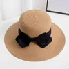 2022 Zomer Dames Hoed Strand Vakantie Stro Hoeden Mode Meisjes GLB voor Vrouw Bowknot Emmer Hoed Outdoor Sun Hat Visors Beige Cap G220301