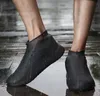أزياء هطول الأمطار مواسم اللباس أحذية الرجال النساء سيليكون أحذية رياضية مطيرة ماء غطاء ماء مصمم الكلاسيكية غير الانزلاق أغطية الرياضة في الهواء الطلق (8 ألوان)