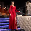 Red Satin Prom Dresses A-Line V-Neck Lange Sleeves avondjurken Hoge spleet plooien 2022 gewaden de soiree femme abendkleide