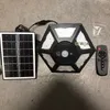 Solar Garden Lights Dual Head Solar Powered Shed Light inomhus utomhusvattentät 1000 lm med fjärrkontroll för kycklingskozebo -förvaring