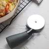 Creativo Ruota per pizza in acciaio inossidabile Piano cottura rotante Rotella di scorrimento Asse Pancake Divisore Coltello da cucina Accessori per utensili da forno fai da te