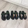 Flipes femininas Novos chinelos de estilista duplo g flop slides slides mais novos sandálias homens sapatos de verão praia slide externa slide plana clássica tênis de sandália