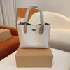 Bolsas de alta capacidad Color sólido Tote Bolso de mujer Hombro Diseñador de cuero Crossbody Mujer Compras Cubo 220309