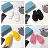 2022 Sandales de luxe pour femmes, pantoufles en tissu éponge, logo brodé, dessus décoratif, semelle en relief de 2 cm, taille de confort 35-40