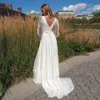 Bohomien Chiffon Wedding Jurken V Neck Bruidaljurk met lange mouwen met kant Appliques Side Split Country Huwelijk gewaden