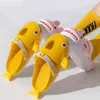 Baotou Shark Forme Femmes Pantoufles Intérieur Diapositives En Plein Air Plage Personnalité Anti Slip Sandales 2022 Été Nouveau Fun Pantoufles J220716