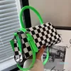 Bolsos de noche para mujer, bolso para la axila con correa ancha, diseñador de cuero PU de alta calidad, hombro verde amarillo, bolso a cuadros para mujer, bandolera de fiesta