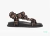 2022 Luxe sandalen vrouwen slipper mannen glijden lederen sandaal dames haaklus casual schoenen 35-42 W2232