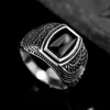 Trouwringen Groothandel Retro Jewelry Stone voor mannen Titanium staal ingelegde zwarte ring Domineering Opal Anel Man Gift Rita2222