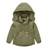 2021 Giacca per maglioni per ragazzi autunnali di New Teenager Spring Autumn Giacca da cappello con cappuccio staccabile per bambini Windjacket J220718