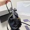 Bułka sznurek nylon crossbody luksusowy projektant marki mody torby na ramię torebki Wysokiej jakości kobiety litera torebka torebka telefoniczna portfel zygzak