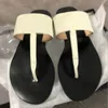 2021 Projektantki Slajdy Kobiety Flip Flops skórzane kobiety z podwójnie metalowymi czarnymi białymi brązowymi kapciami Sandały na plaży z pudełkiem US11 NO6