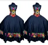 2022 Vinatge Noir Quinceanera Robes Brodé Chérie Corset Top Satin Robe De Bal De Bal Doux 16 Robe Pageant Formelle Robes De Soirée