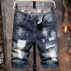 Jeans corti strappati Graffiti da uomo Summer Fashion Casual Slim Big Hole Pantaloncini di jeans stile retrò Abbigliamento maschile di marca 220715