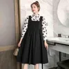 Våren moderskapskläder Lossa långärmad gravid kvinnlig klänning TurnDown Collar Floral Patchwork Black Pregnancy Clothes J220628