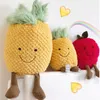 22 cm / 35 cm Carino Ananas Peluche Bambole Cartone Animato Frutta Farcito Giocattoli Kawaii Fragola Cuscino Room Decor Sonno Del Bambino Giocattolo Lenitivo Regalo per Ragazze LA410